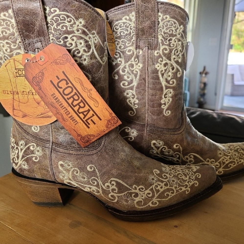 Corral Cowgirl Boots